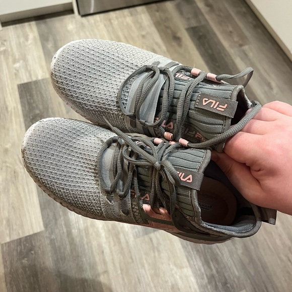 Fila Women's Gray and Pink Running Shoes - Picture 2 of 3